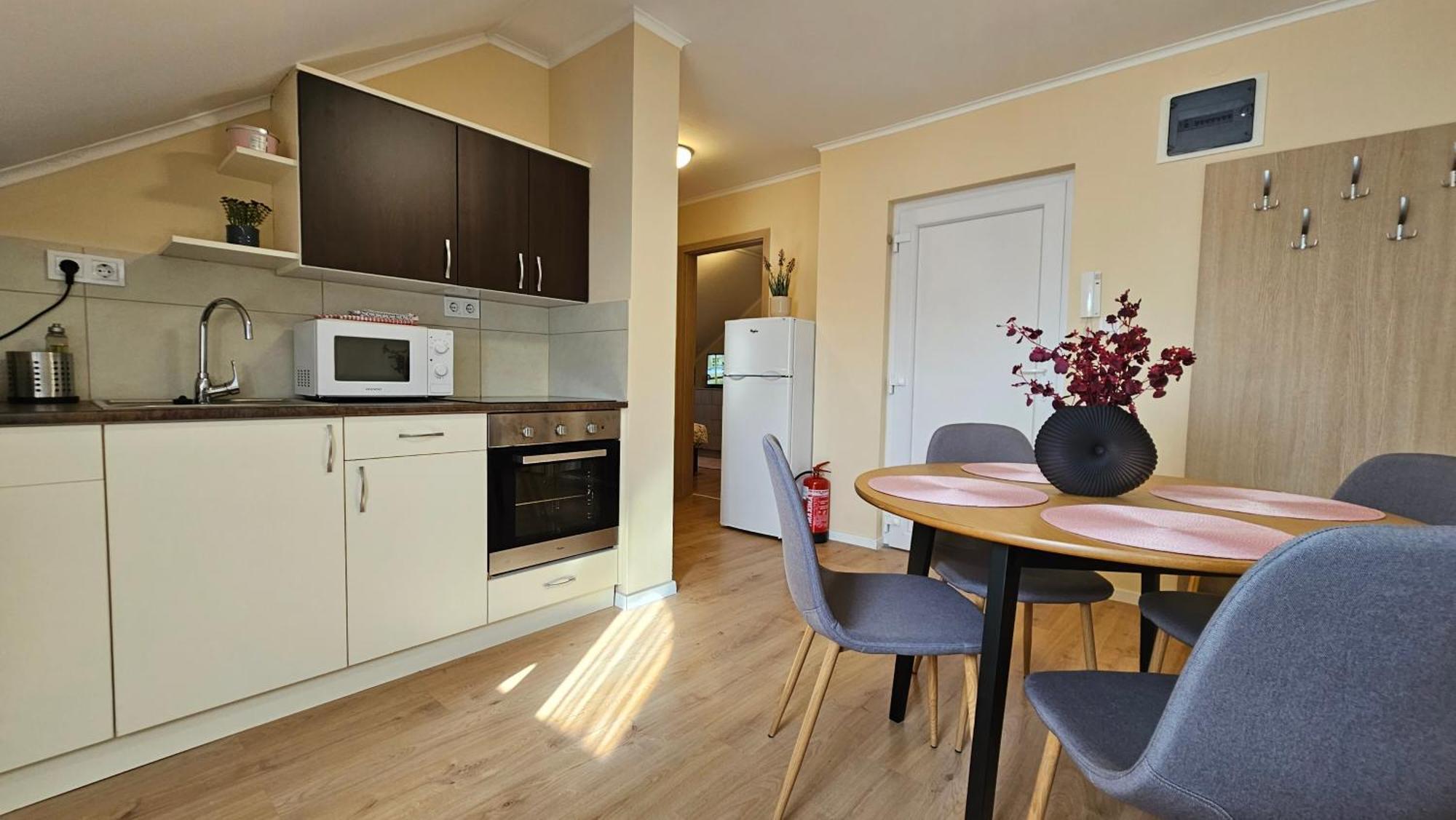 Lucsony Apartman Mosonmagyaróvár Zewnętrze zdjęcie
